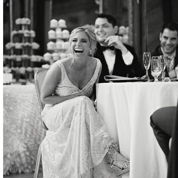 Meet your Posher, Juliana - Picture 1 of 1